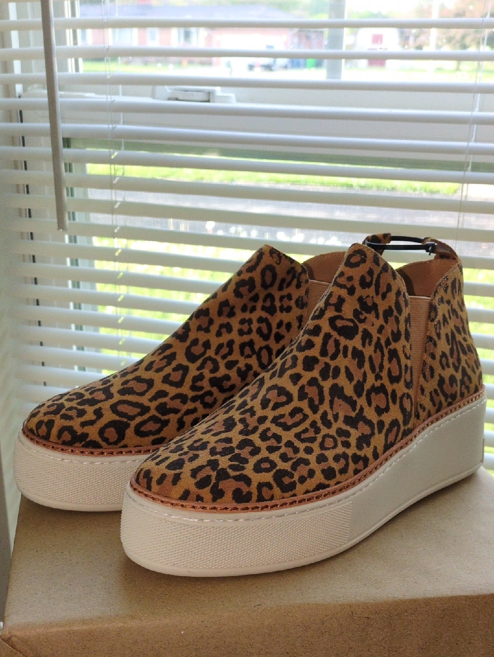 J/SLIDES NYC Mika Chelsea Leopard Print Platform Slip-On Sneakers - Tan NWOT